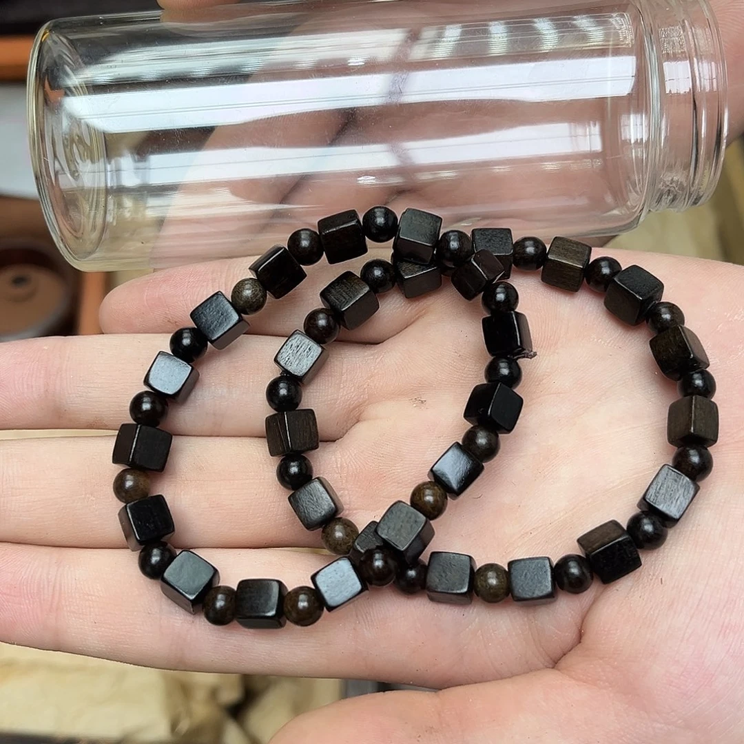 大叶紫檀（黑酸枝木类）