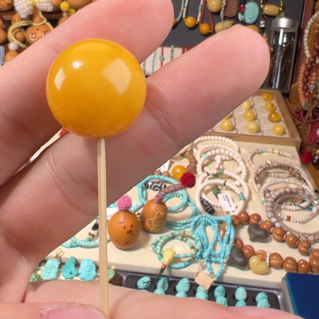 琥珀未镶嵌裸石20mm鸡油黄圆珠老蜜蜡