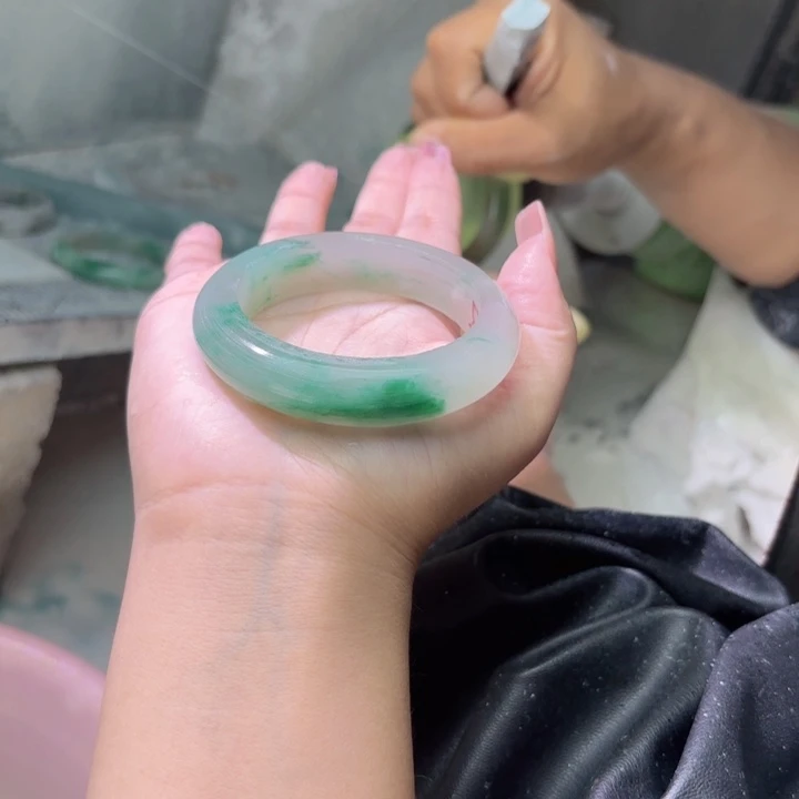 ꕥ***࿐未镶嵌手镯石英质玉（非洲翠）定制