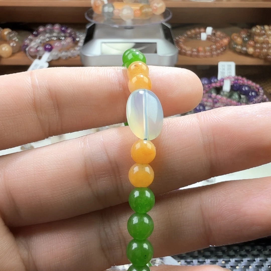 未镶嵌吊坠(赠链)发晶