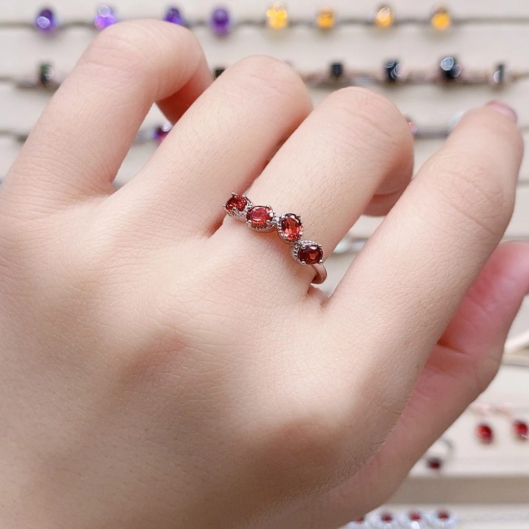 戒指银S925镶嵌石榴石戒指