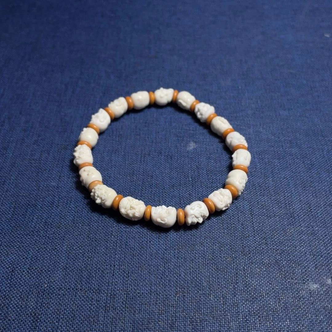 交趾黄檀（大红酸枝）0**4木雕工艺品摆件