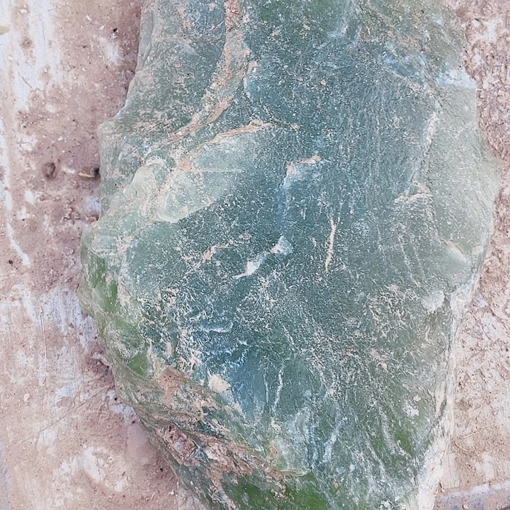 老***Q蛇纹石玉未镶嵌天然岫玉多样性发一