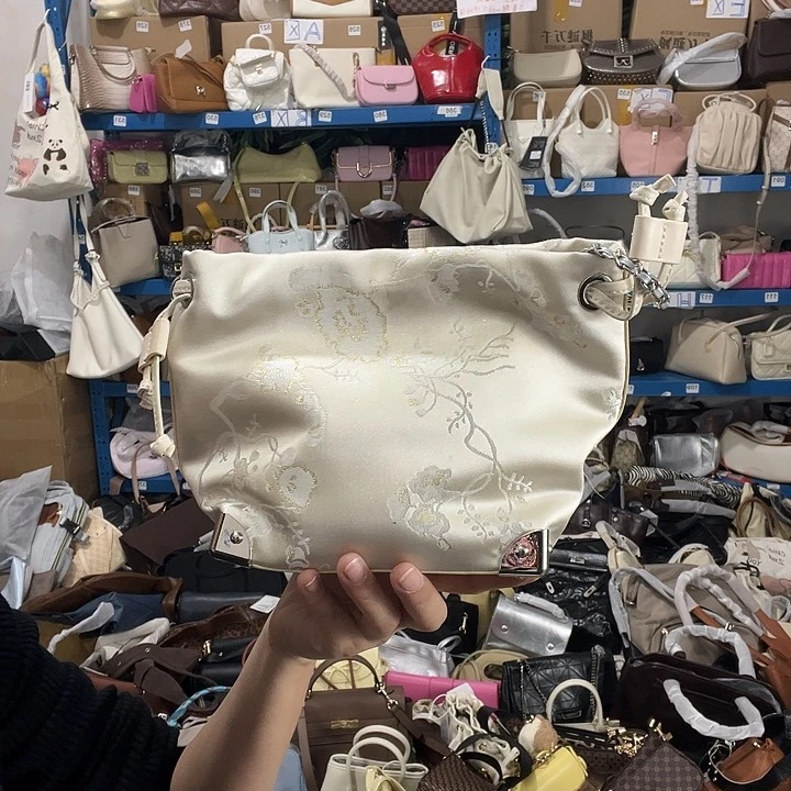 猪剖层皮革604健健康康平平安安