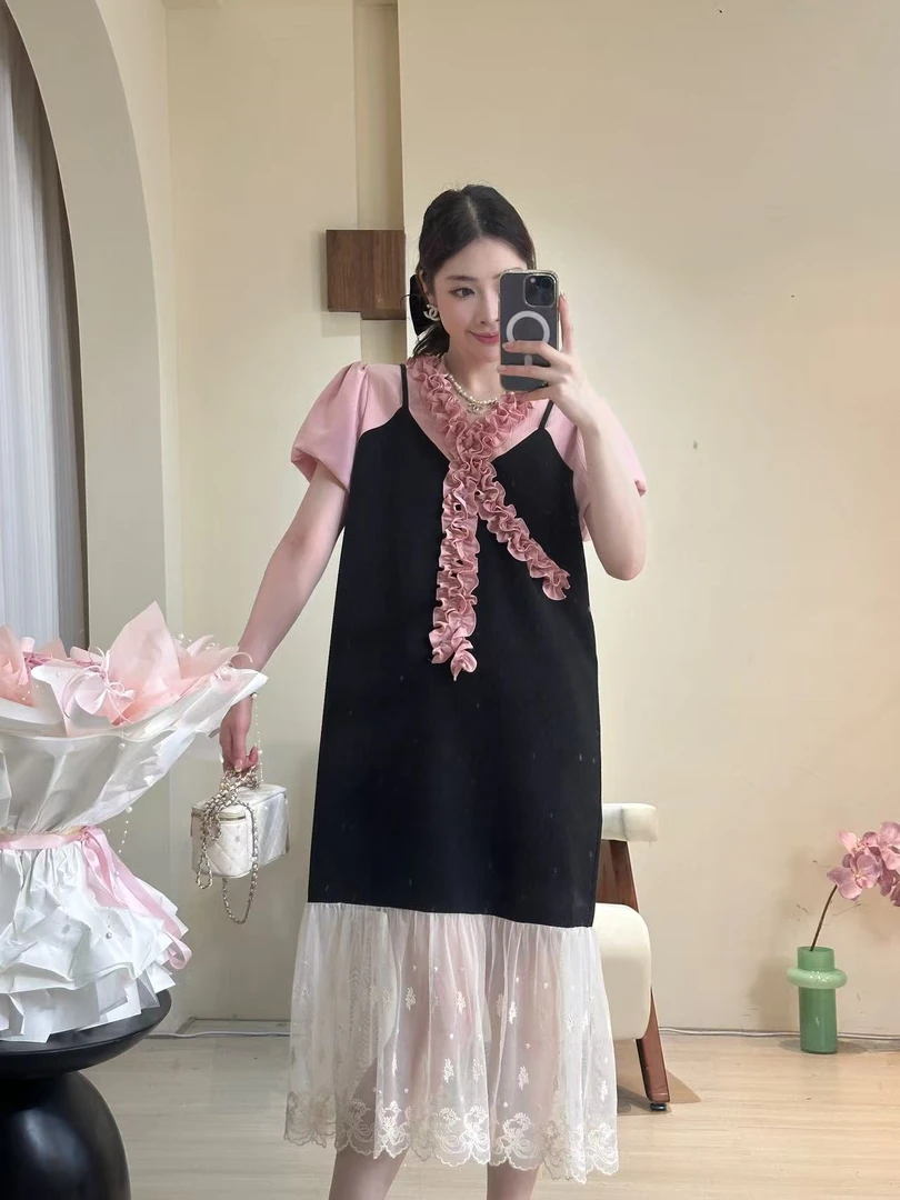 小闻原创设计甜甜的你 显瘦拼接褶皱刺绣花边大码欧若风