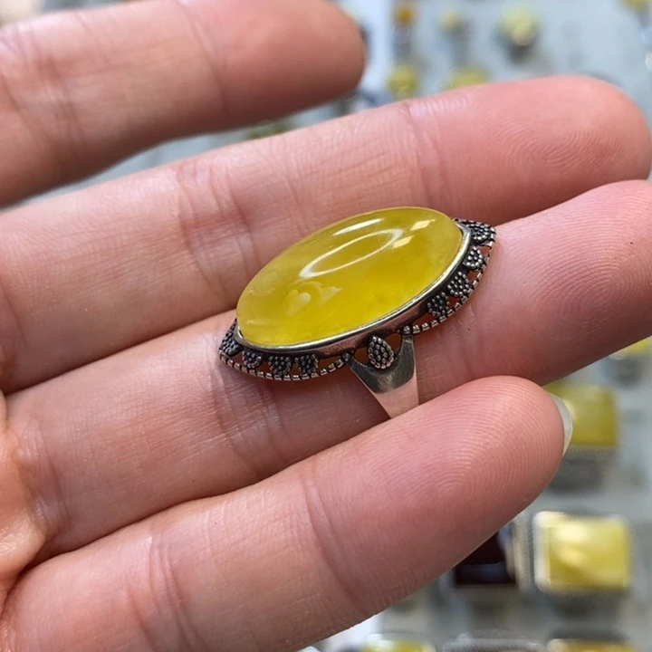 摸***头琥珀银S925镶嵌戒指