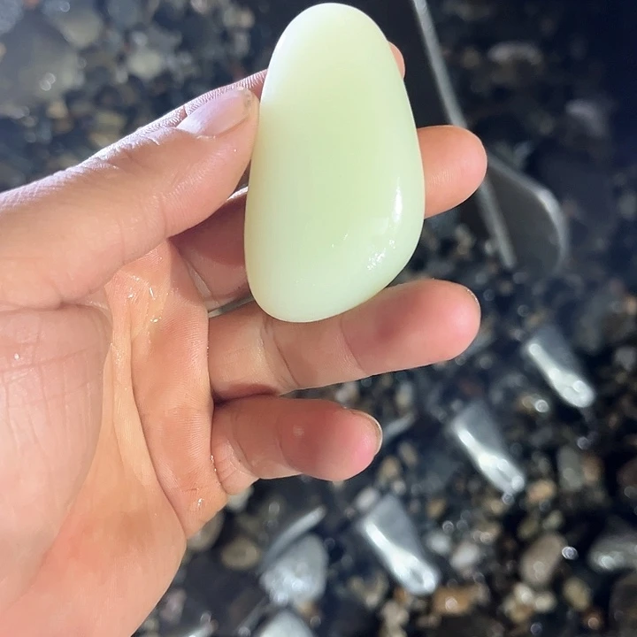 未镶嵌和田玉（糖玉）珠宝奇石
