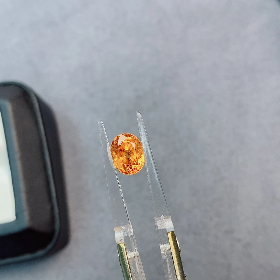 未镶嵌珠宝半成品石榴石（芬达石）3.46ct