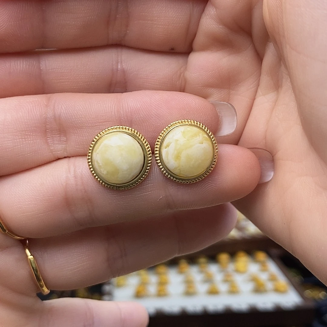 琥珀未镶嵌裸石成品