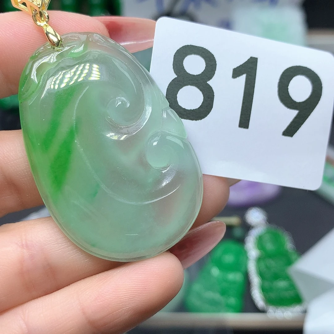 翡翠颈饰未镶嵌翡翠