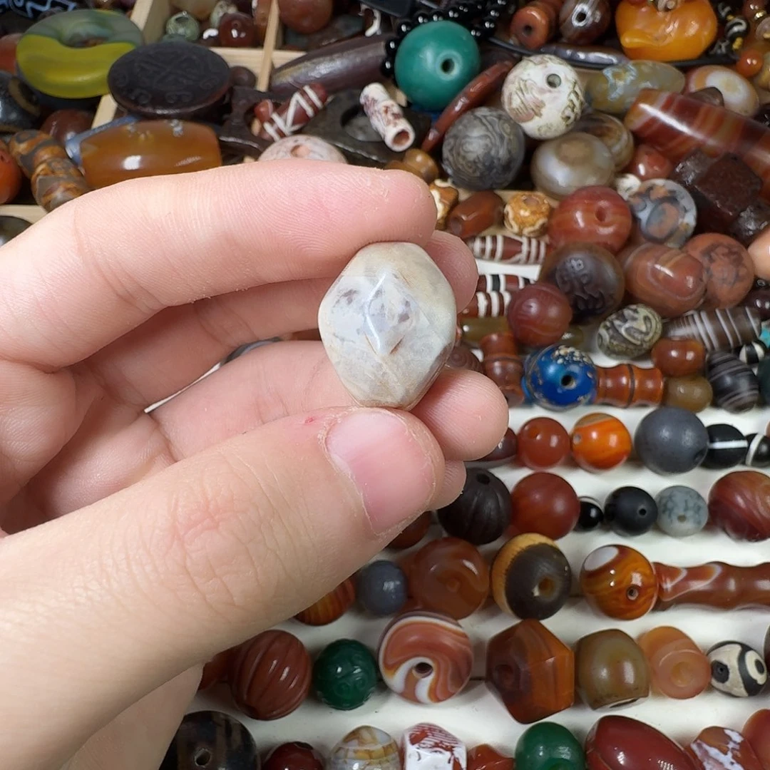 玛瑙/玉髓未镶嵌纯天然玛瑙珠子