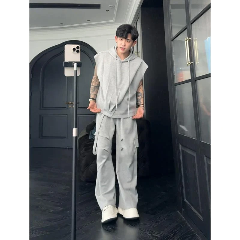 序77男生酷帅穿搭一整套夏季无袖连帽卫衣高级感痞帅美式背带裤子