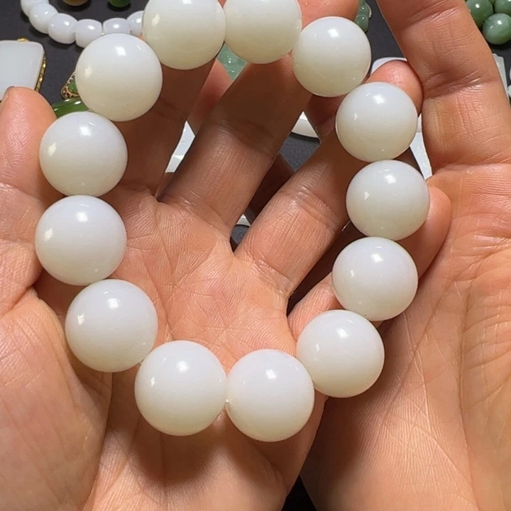 和田玉手串卡18未镶嵌