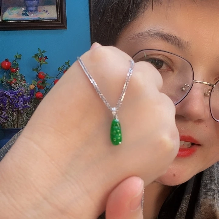 翡翠颈饰18K金镶嵌吊坠