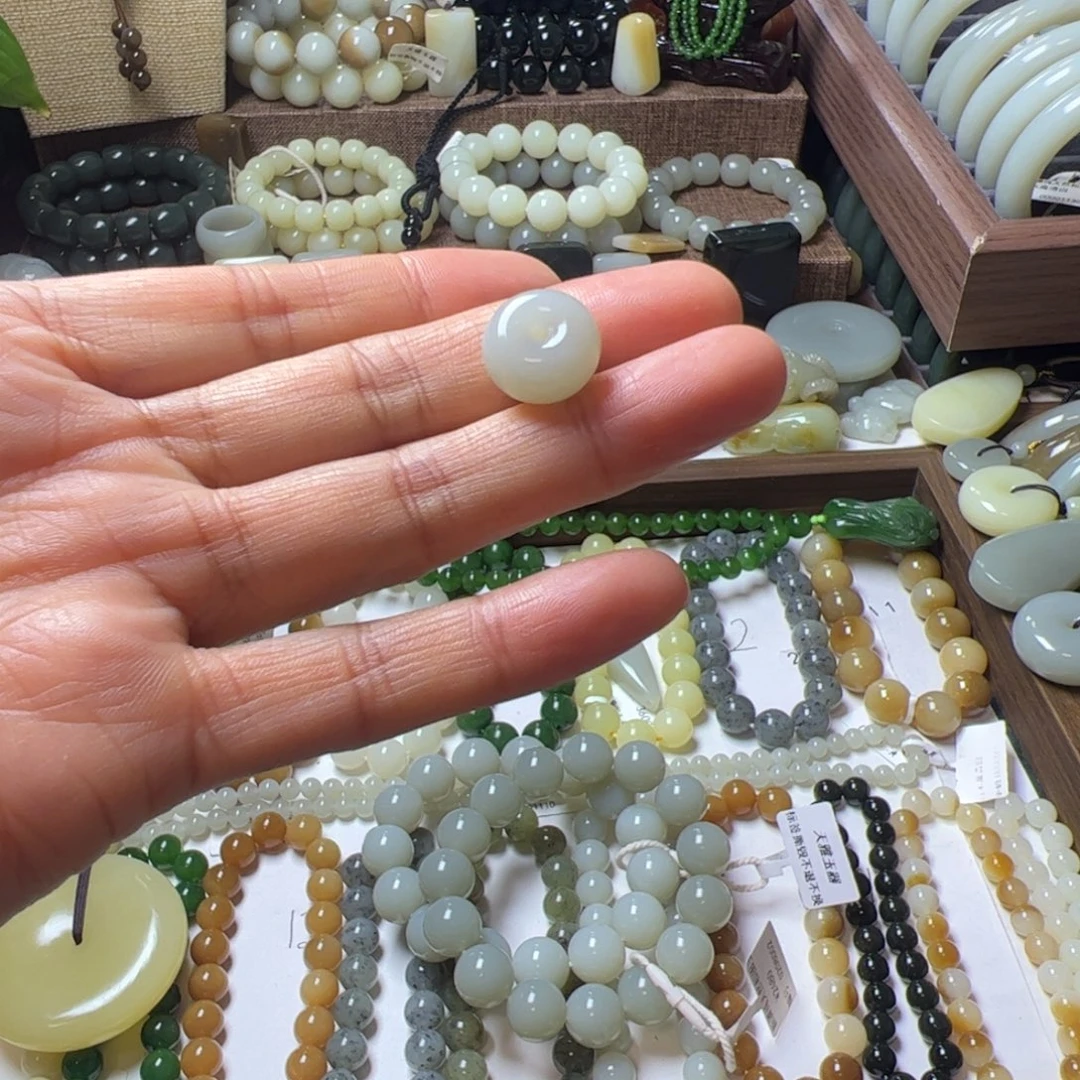 老***装和田玉（糖玉）未镶嵌车挂