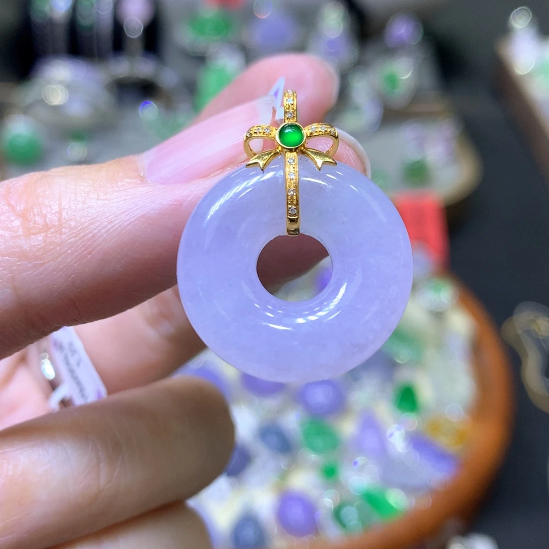 【闪购商品】翡翠颈饰18K金镶嵌翡翠吊坠项链