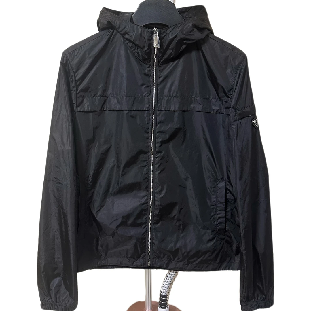 99新 Prada/普拉达 0871普拉达爆款尼龙冲锋衣/46/99＋1新