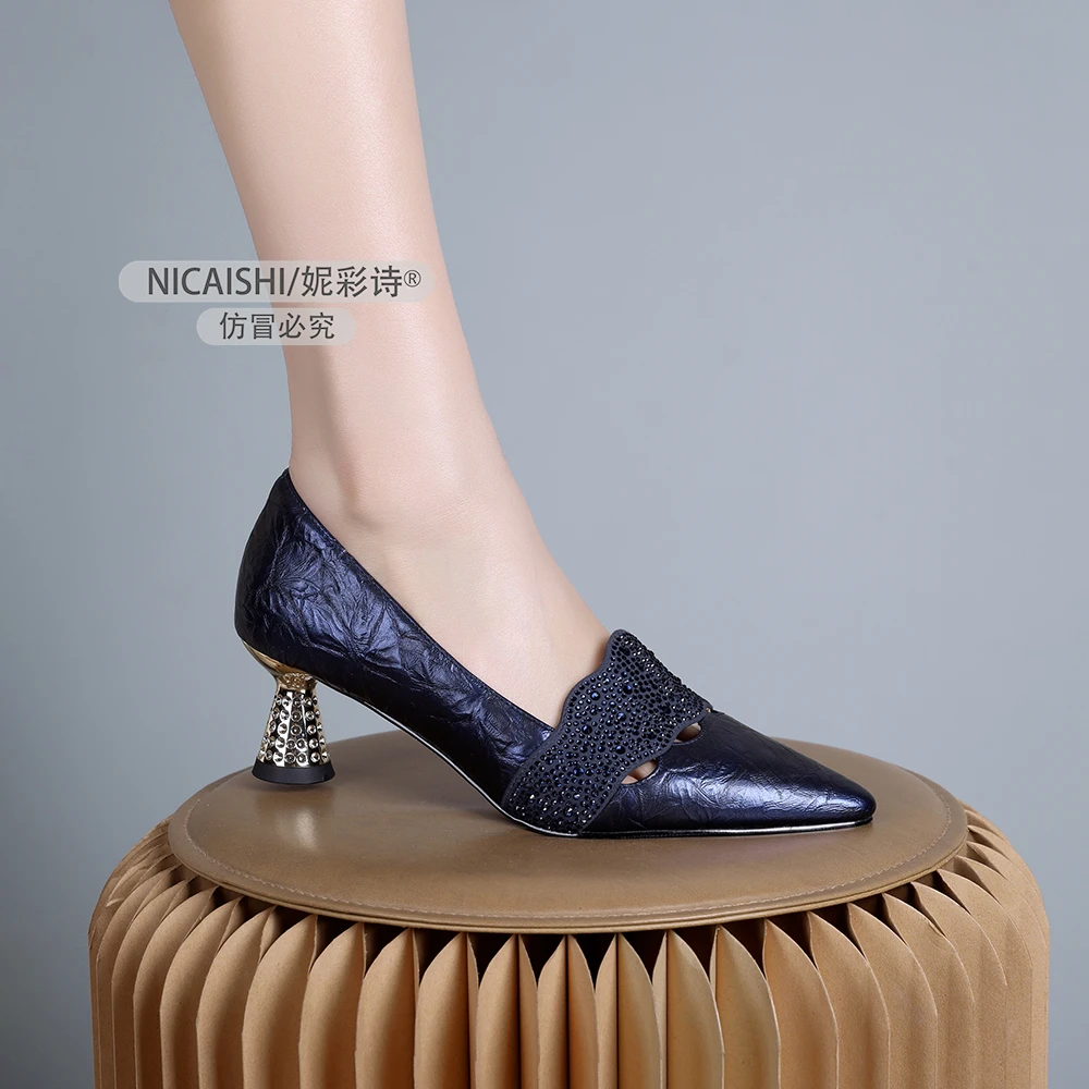 2025年新款欧美水钻中跟浅口一脚蹬气质时尚女鞋时尚尖头单鞋1102