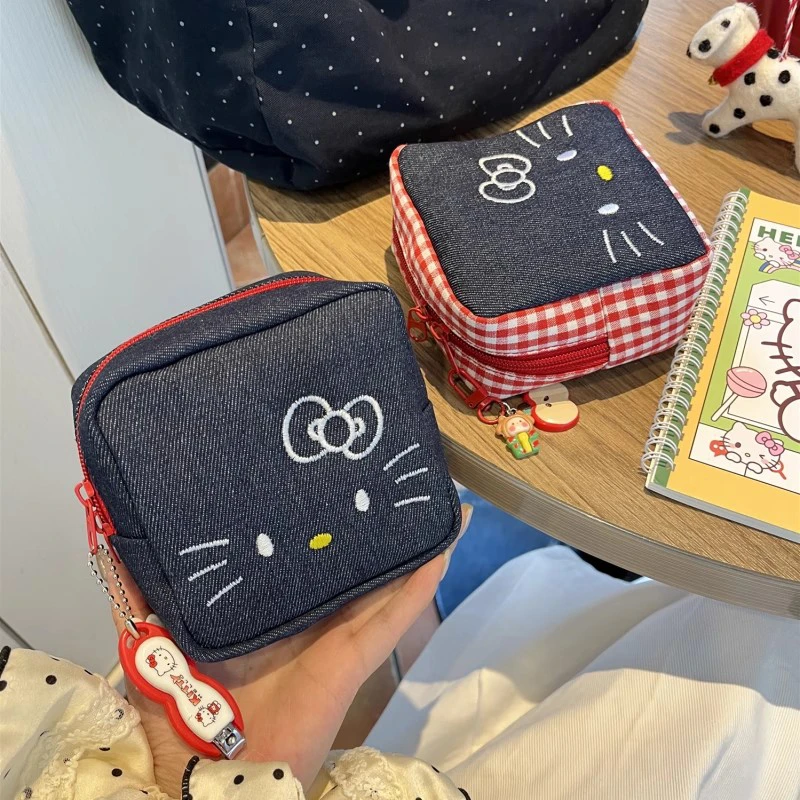 牛仔刺绣化妆包女可爱收纳包口红耳机杂物小包便携式多功能手拿包