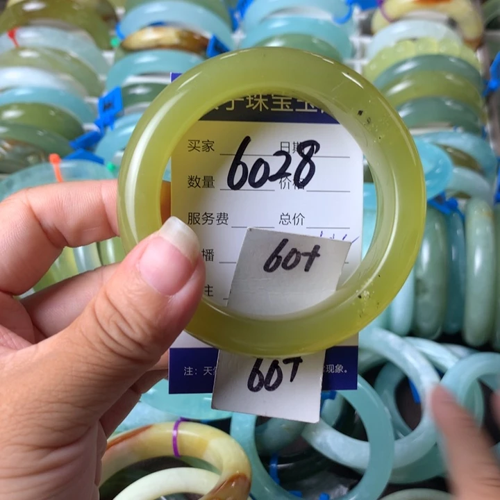 蛇纹石玉未镶嵌手镯6028