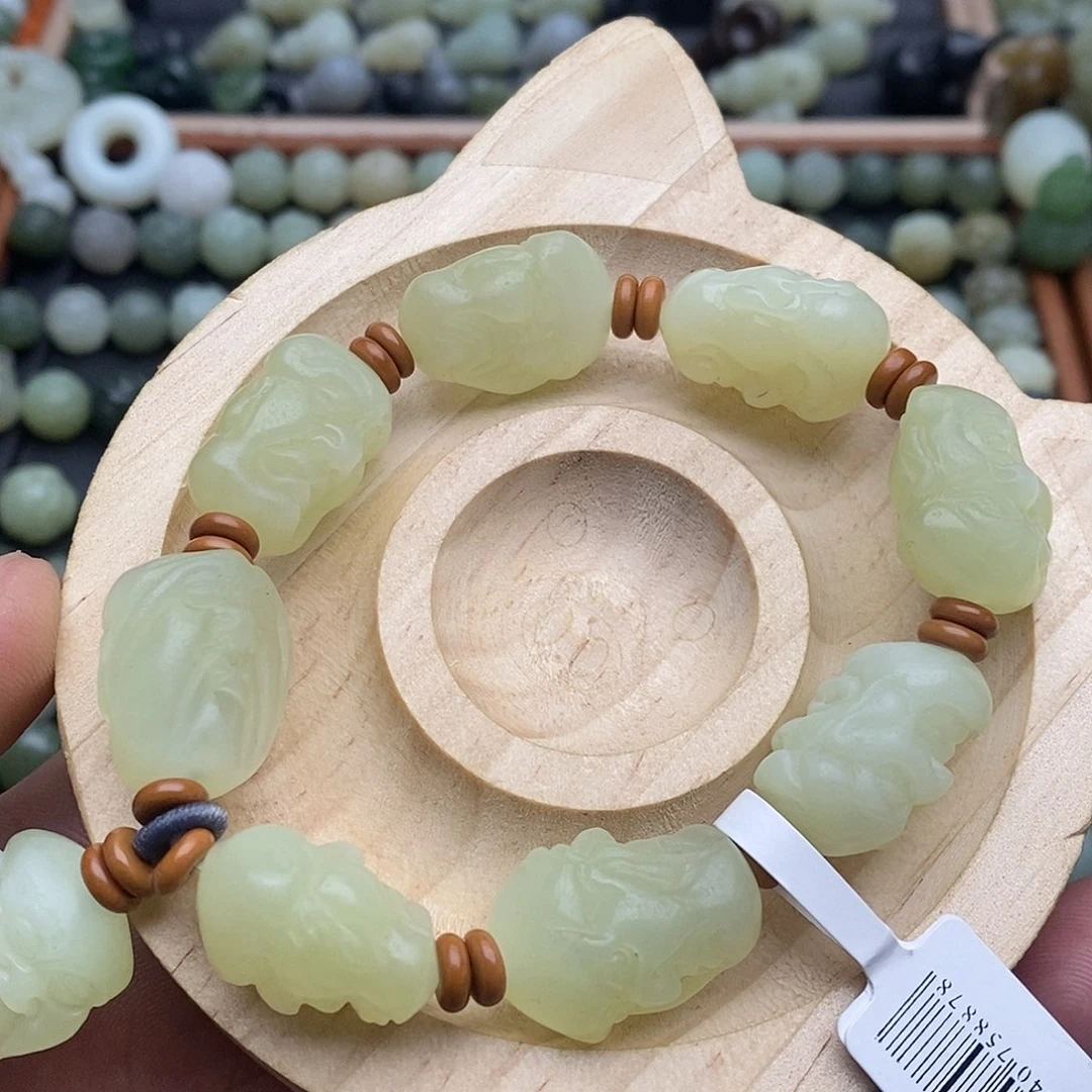 和田玉未镶嵌珠宝半成品