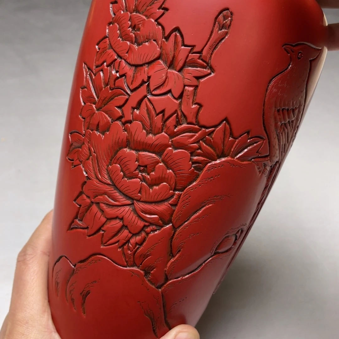 瓷片泰*劲密密麻麻地排列在一起