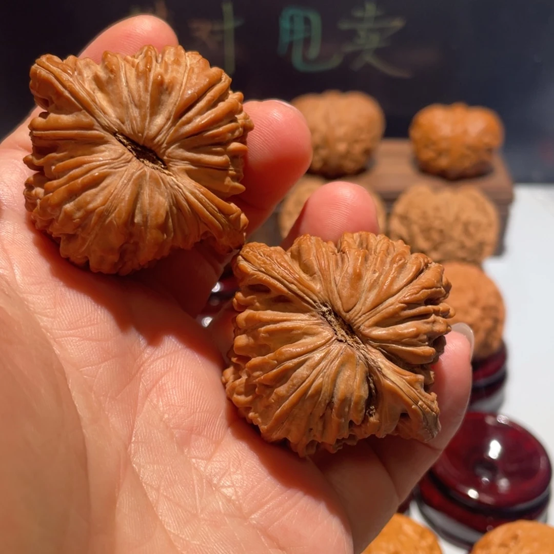 文玩核桃把件邻**孩四座楼46全品