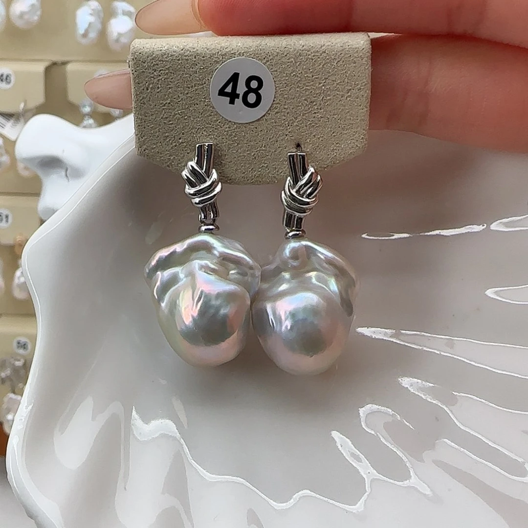 淡水珍珠耳饰银S925镶嵌有**?