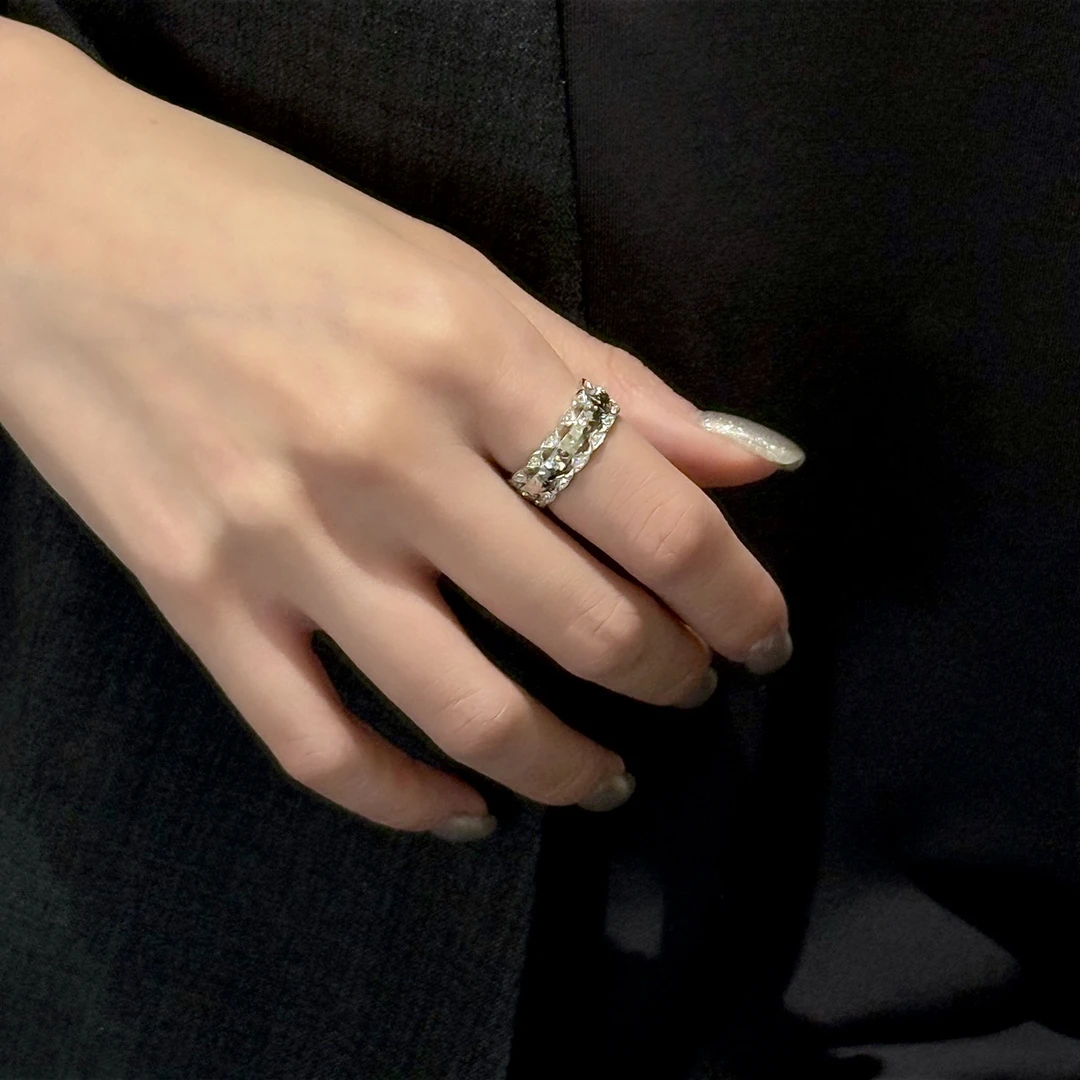 925银戒指 《秀场》气质高级感时尚设计师款车花工艺开口银戒