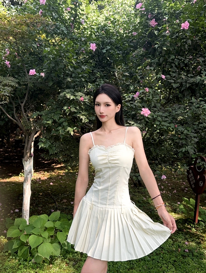 SoftFlower/《希腊风琴》小香白色吊带连衣裙女夏季A字百褶辣妹穿搭