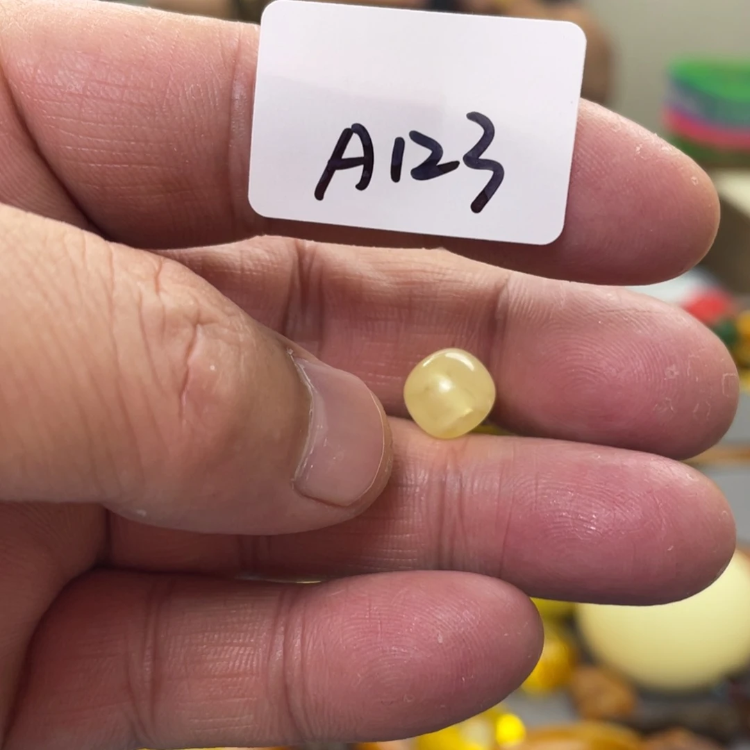 手链琥珀未镶嵌多样性发，发其中一件