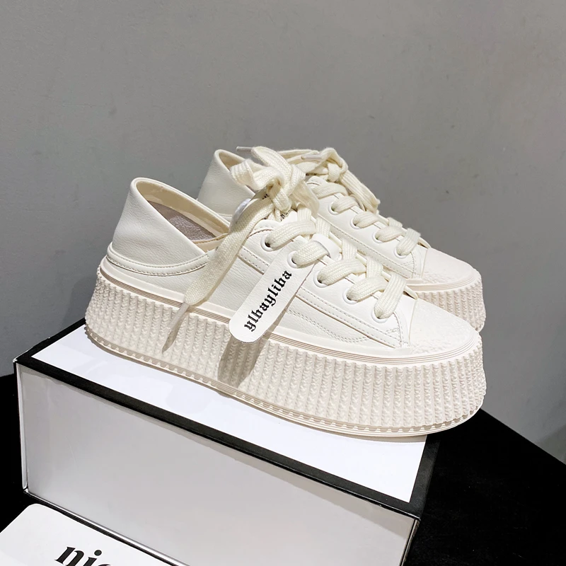 网红增高厚底两穿小白鞋女2025新款真皮系带圆头休闲运动鞋饼干鞋