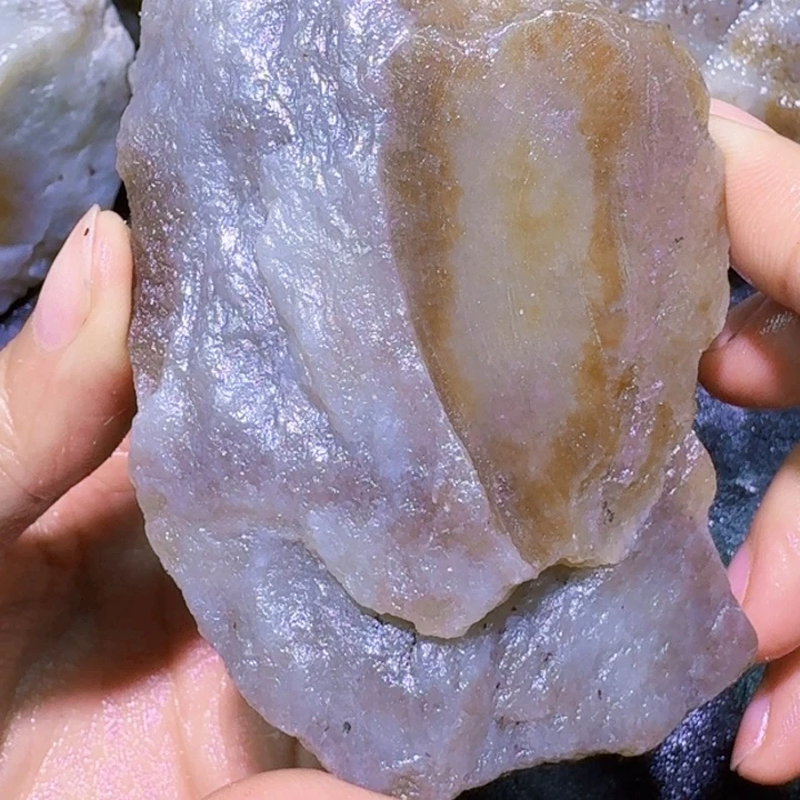 未镶嵌和田玉（糖玉）珠宝半成品