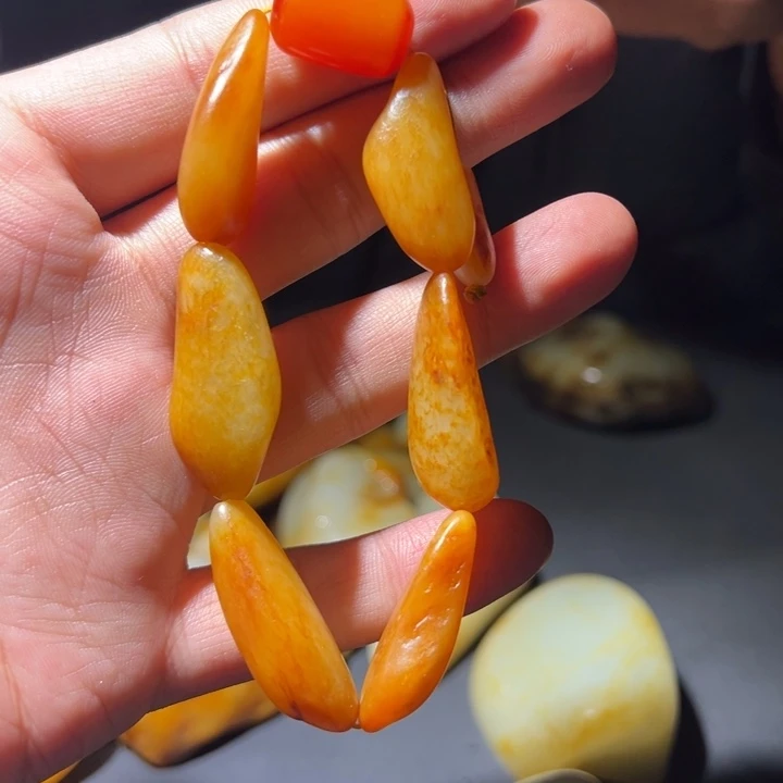和田玉（糖玉）未镶嵌颈饰
