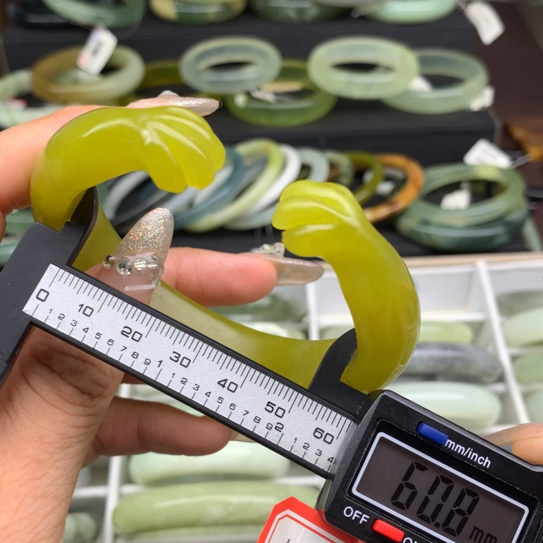 未镶嵌蛇纹石玉手镯590