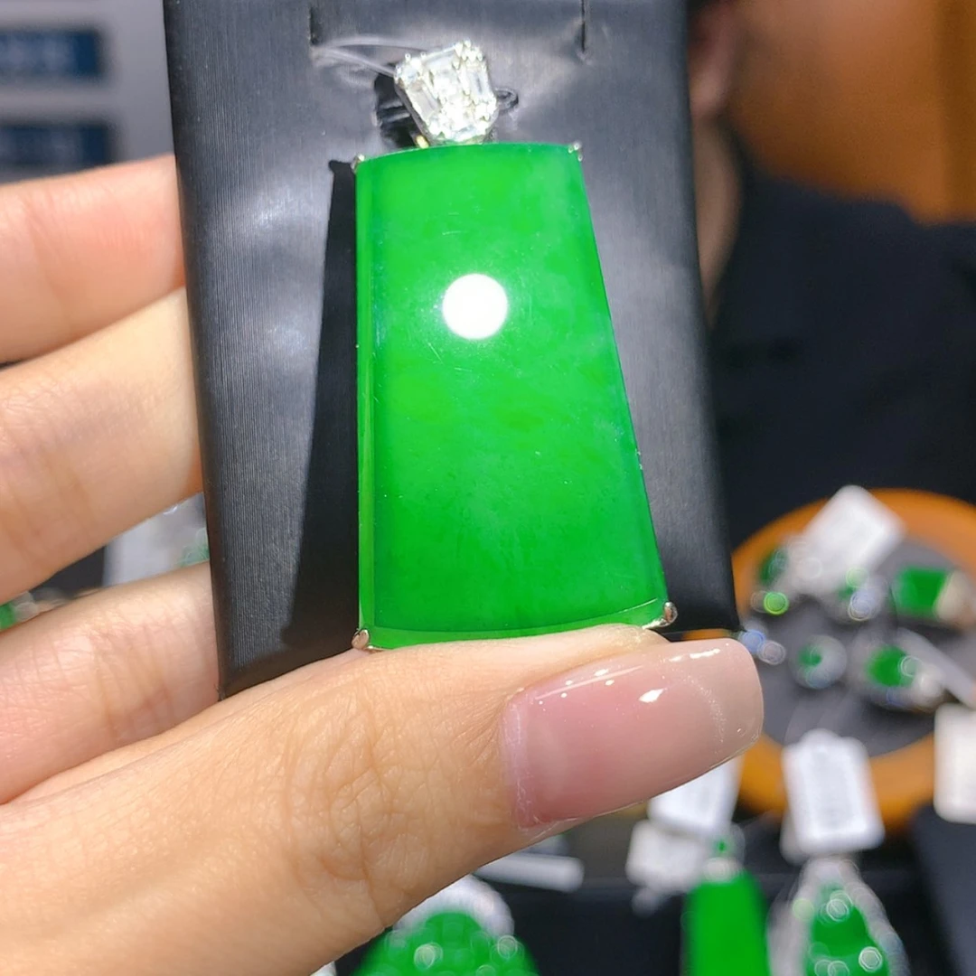 【闪购商品】颈饰银S925镶嵌翡翠菲*。5柒姐