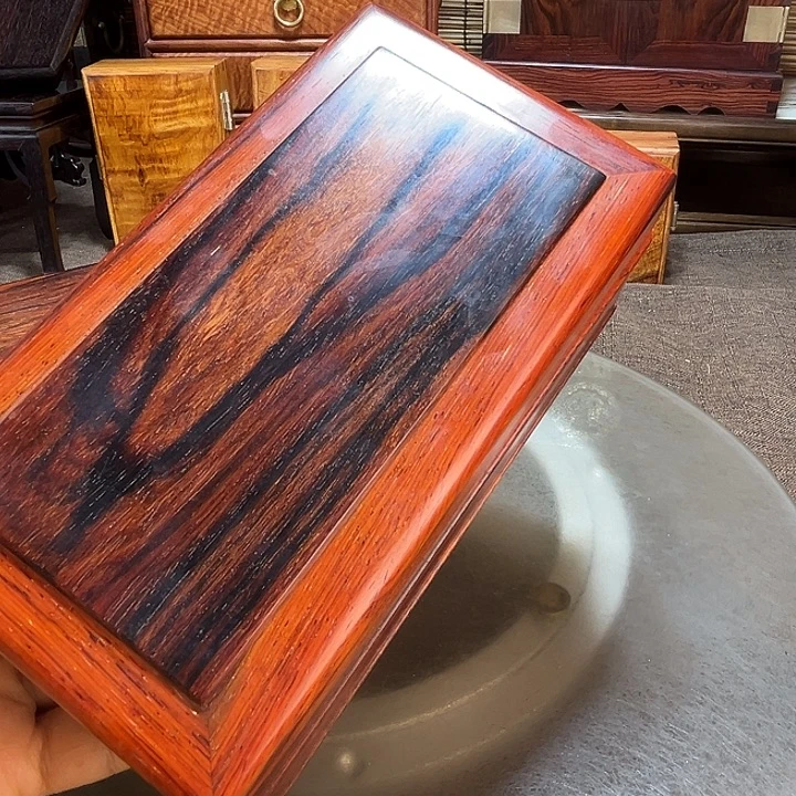 微凹黄檀（南美大红酸枝）