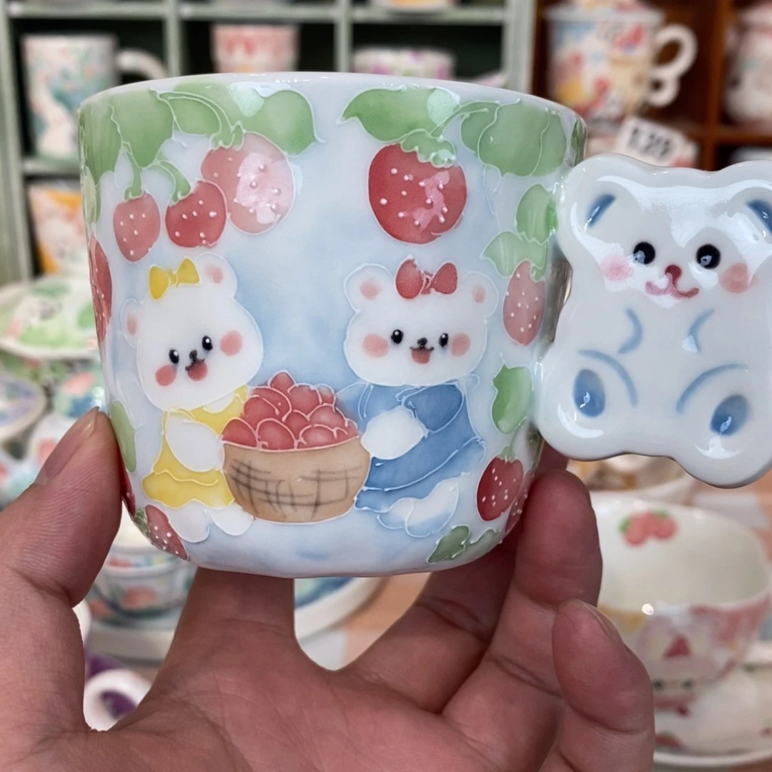 瓷片草莓熊马克杯微瑕