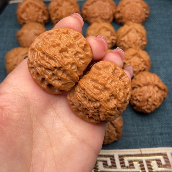 把件文玩核桃全品三角白40