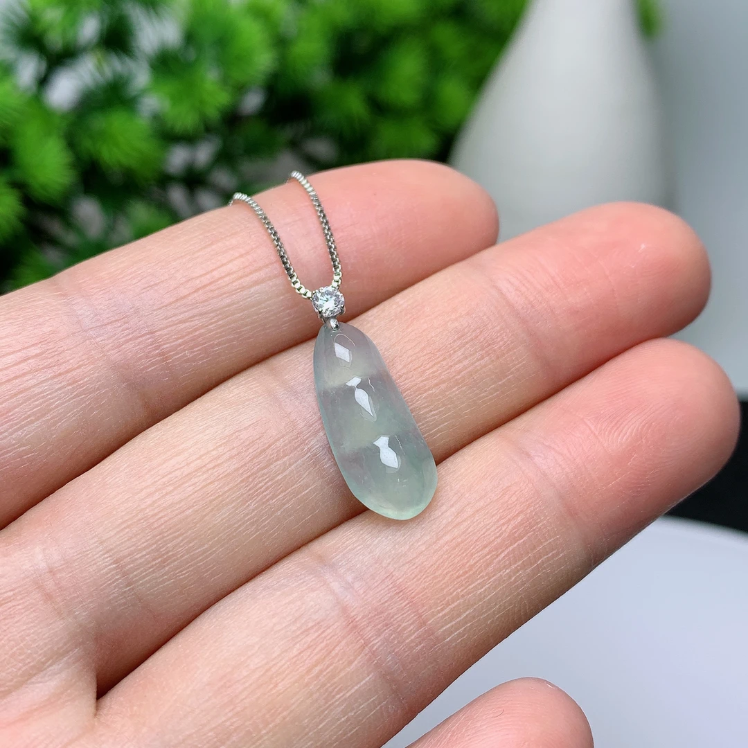 天然翡翠A货18k金镶嵌福豆吊坠251019 尺寸:20*8.2*4.5