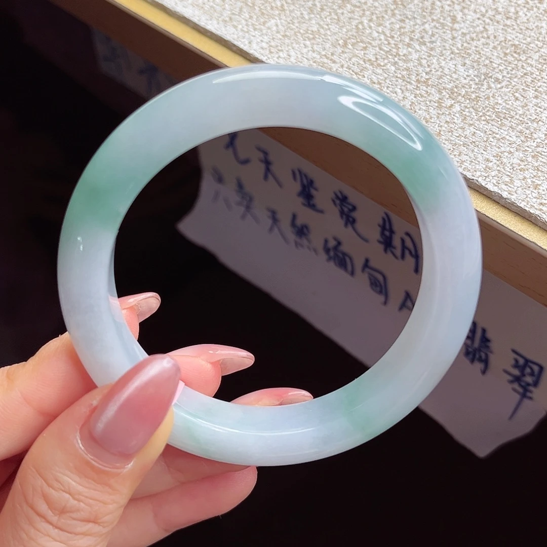 翡翠未镶嵌手镯手镯