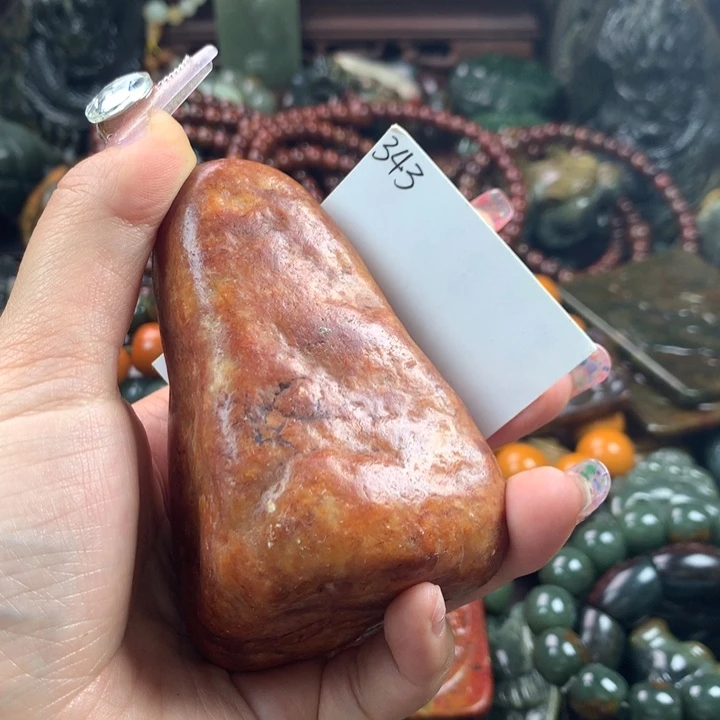 透闪石质玉未镶嵌珠宝奇石