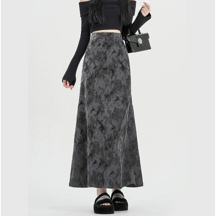 扎染丝绒半身裙女秋冬季新款高腰显瘦休闲百搭垂感a字包臀长裙子