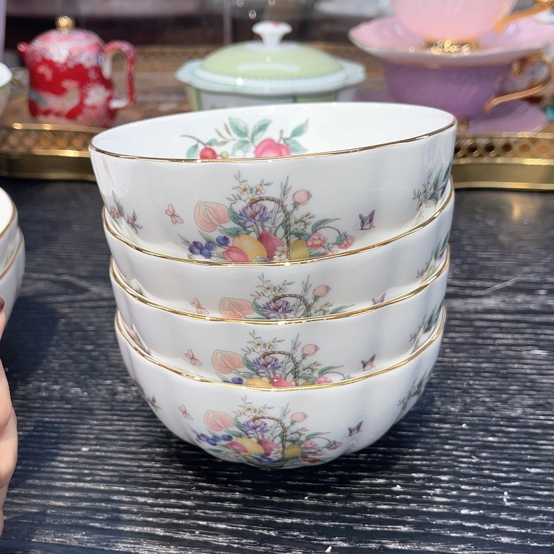 骨瓷饭碗4个///////