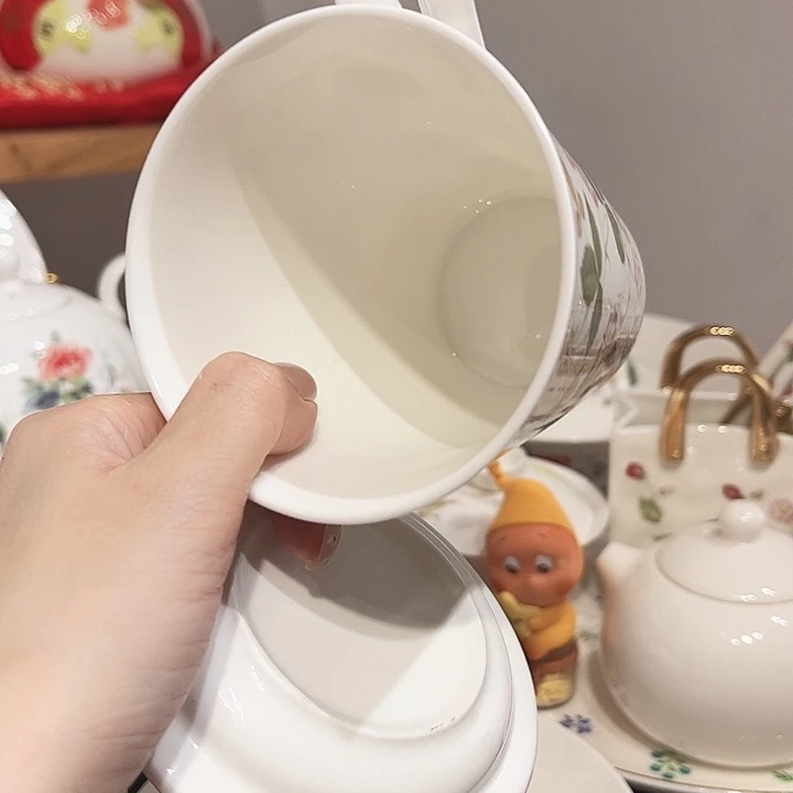 别***谁瓷片带盖马克杯1套瓷片