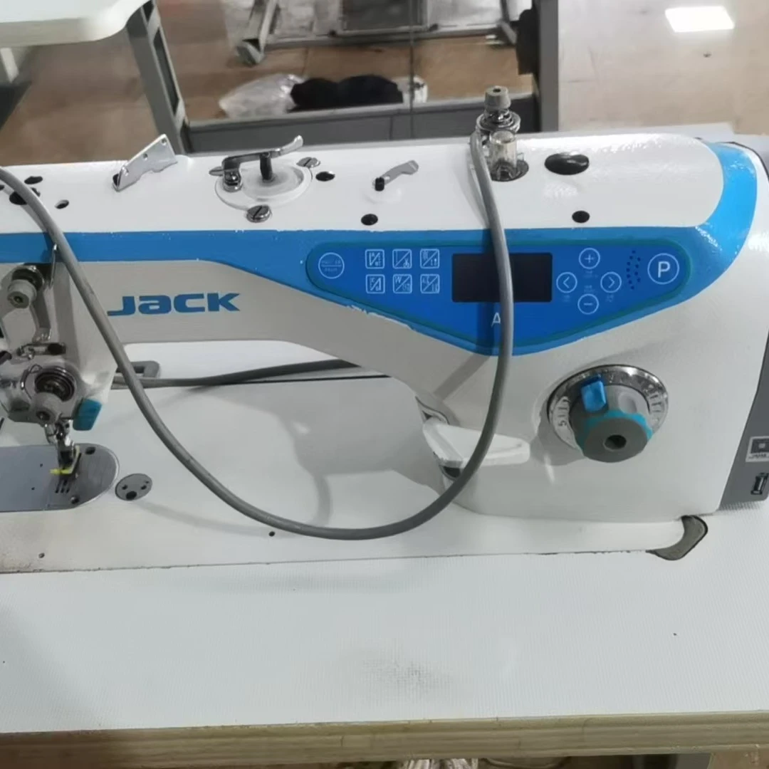 杰克A4自动剪线自动倒针自动抬压脚语音说话缝纫机二手缝纫机