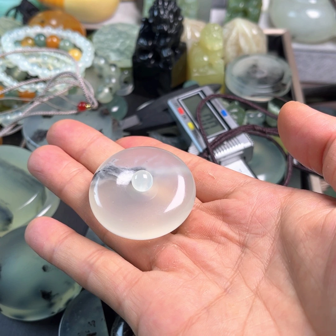 蛇纹石玉未镶嵌挂件鸟***飞