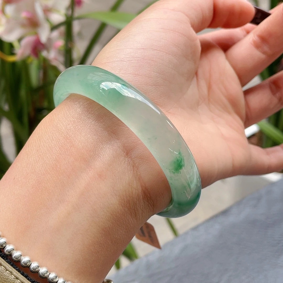 石英质玉手镯未镶嵌14