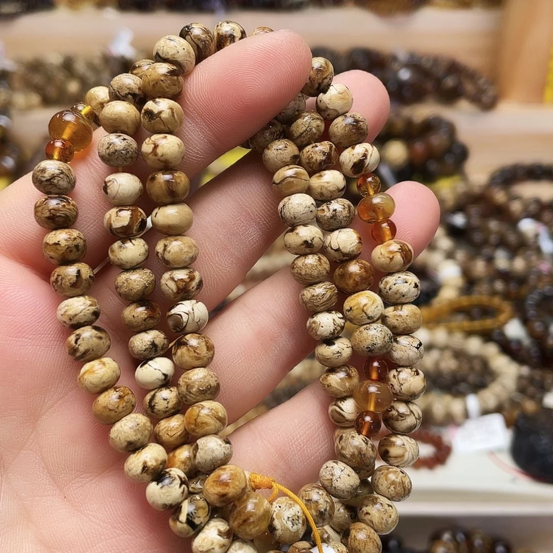 未镶嵌琥珀裸石七70331