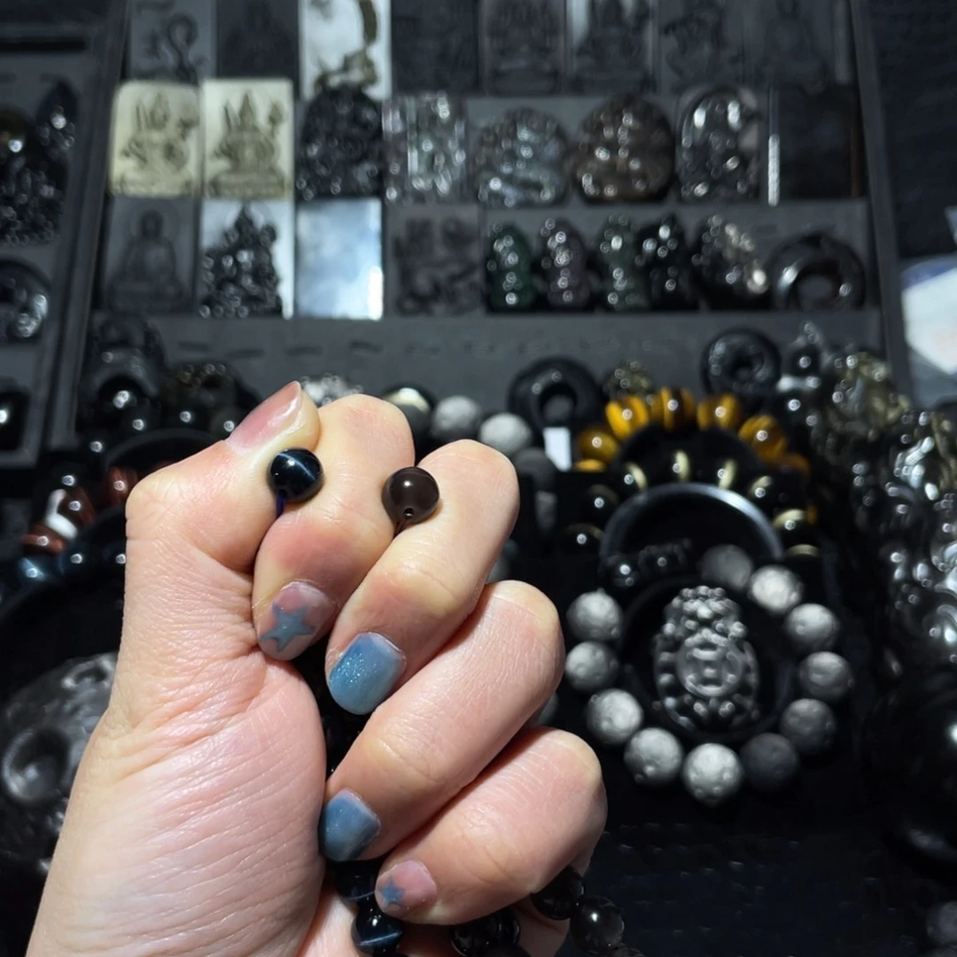 子***i黑曜岩未镶嵌珠宝奇石